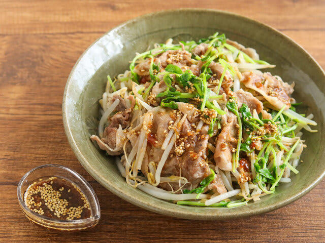 豚肉ともやしのレンジ蒸しを作るのにかかる時間, 豚肉ともやしのレンジ蒸しのカロリー, 豚肉ともやしのレンジ蒸しのレシピ, 豚肉ともやしのレンジ蒸しの材料（2人分）, 豚肉ともやしのレンジ蒸しの作り方