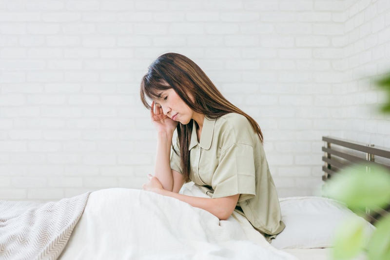 「思考の癖が変わる」こと自体が、更年期特有のサイン, 第1段階：【心の黄色信号】思考の癖が「自責」に傾く, 第2段階：【行動の黄色信号】「いつもの私」ができなくなる, 第3段階：【体の黄色信号】「気合」で誤魔化せない不調, 「自覚」さえできれば、解決への一歩です