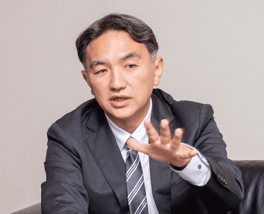 「支社体制」への移行によって富裕層ビジネスの強化を図る, 営業担当者が「ハブ」となりグループのリソースをフル活用, 「ライフデザインシート」で顧客の「想い」を明確にする, 長期投資を根付かせることで「共通KPI」の好成績を実現