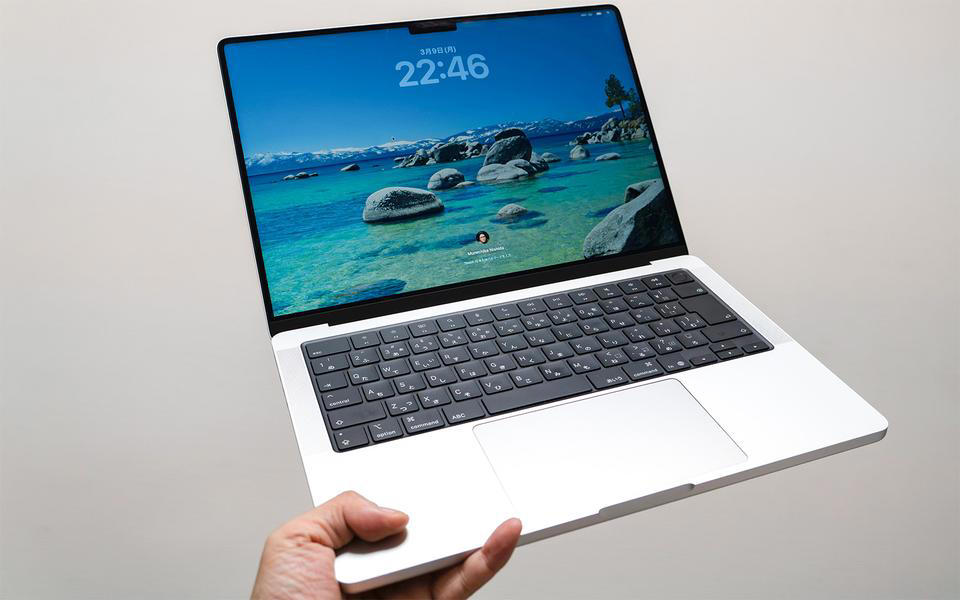 外観に変化なし。ストレージは一気に「倍増」, M5とM5 Pro/M5 Maxは別物に。構造が大きく変化, オンデバイスAI重視な新型MacBook Pro, オンデバイスAIの賢さはここまできている, M5 Maxがもたらす圧倒的な速度。AIでは劇的な変化