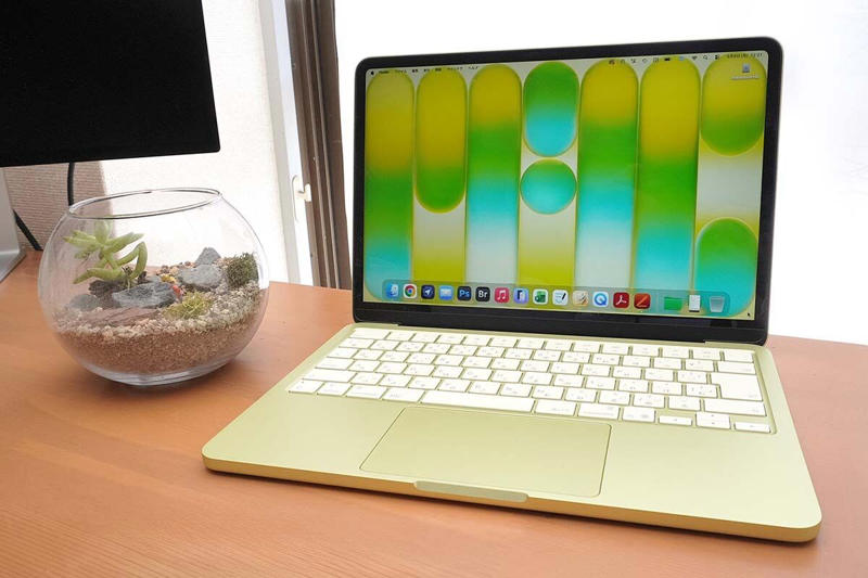 Neoへの好奇心が一気にMAX！　購入即決, 期待に応える高いポータビリティ, Apple Intelligenceやフォトショップも安定動作, バッテリー持ちは及第点。2基しかないUSBポートは工夫が必要, 気になる点はあるものの、やっぱり選んで正解だった