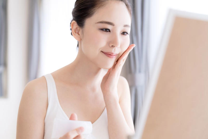 ส่องสาเหตุ ทำไมทากันแดดแล้ว “หน้าบ้วนรองพื้น”, วิธีเลือกครีมกันแดดให้จึ้ง หน้าไม่หยา สู้แดดเมืองไทยได้จริง, ทริคทากันแดด 2 ข้อนิ้วยังไงไม่ให้หน้าลอย, ไอเทมกู้ผิวไหม้แดด กู้ผิวเร่งด่วน