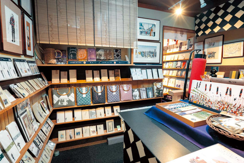 個性あふれる伝統のガラス製品『津軽びいどろ 東京ミッドタウン八重洲店』, 『津軽びいどろ 東京ミッドタウン八重洲店』店舗詳細, 日々の暮らしに江戸の薫りを添えて『京はし 満津金』, 『京はし 満津金』店舗詳細, 日常使いにこだわった伝承の江戸箒『白木屋傳兵衛』, 『白木屋傳兵衛』店舗詳細, 使うほどに手になじみ愛着も増してゆく『ポスタルコショップ』, 『ポスタルコショップ』店舗詳細, この軽さ一度手に取る価値あり！ 『TO&amp;FRO TOKYO』