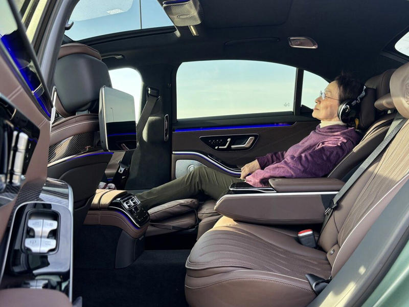 そもそもプラグインハイブリッドのメリットは？, 超ド級「Sクラス」のプラグインハイブリッド, 新興「BYD」のプラグインハイブリッドは？, プラグインハイブリッド市場を制するには？, EV再考のいまプラグインハイブリッドの役割は？