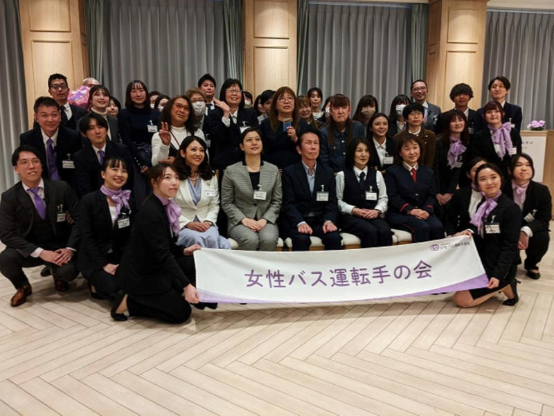 「私にもバスが運転できる？」, ３年半ぶりの開催, 新卒の女性所長誕生, 私鉄系バス会社も参加, バス業界の今昔を聞く, 医療・介護職マッチングから転身