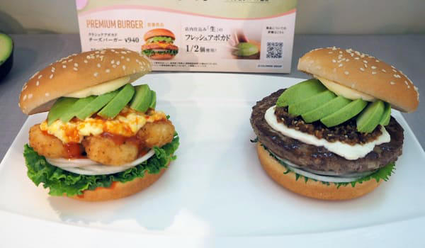 生アボカドへのこだわりを、食べ比べで実感, 半分使いの贅沢感！新作と定番、それぞれの魅力, 通の楽しみ方！「追いスパイス」で味変, 昨年完売のレモネードが今年も復活