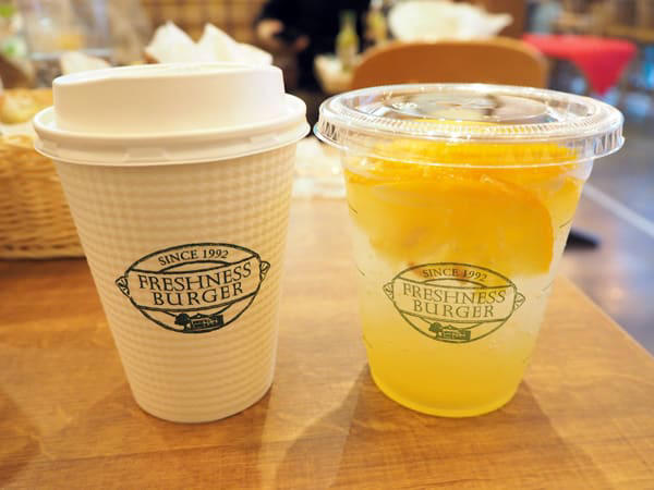 生アボカドへのこだわりを、食べ比べで実感, 半分使いの贅沢感！新作と定番、それぞれの魅力, 通の楽しみ方！「追いスパイス」で味変, 昨年完売のレモネードが今年も復活