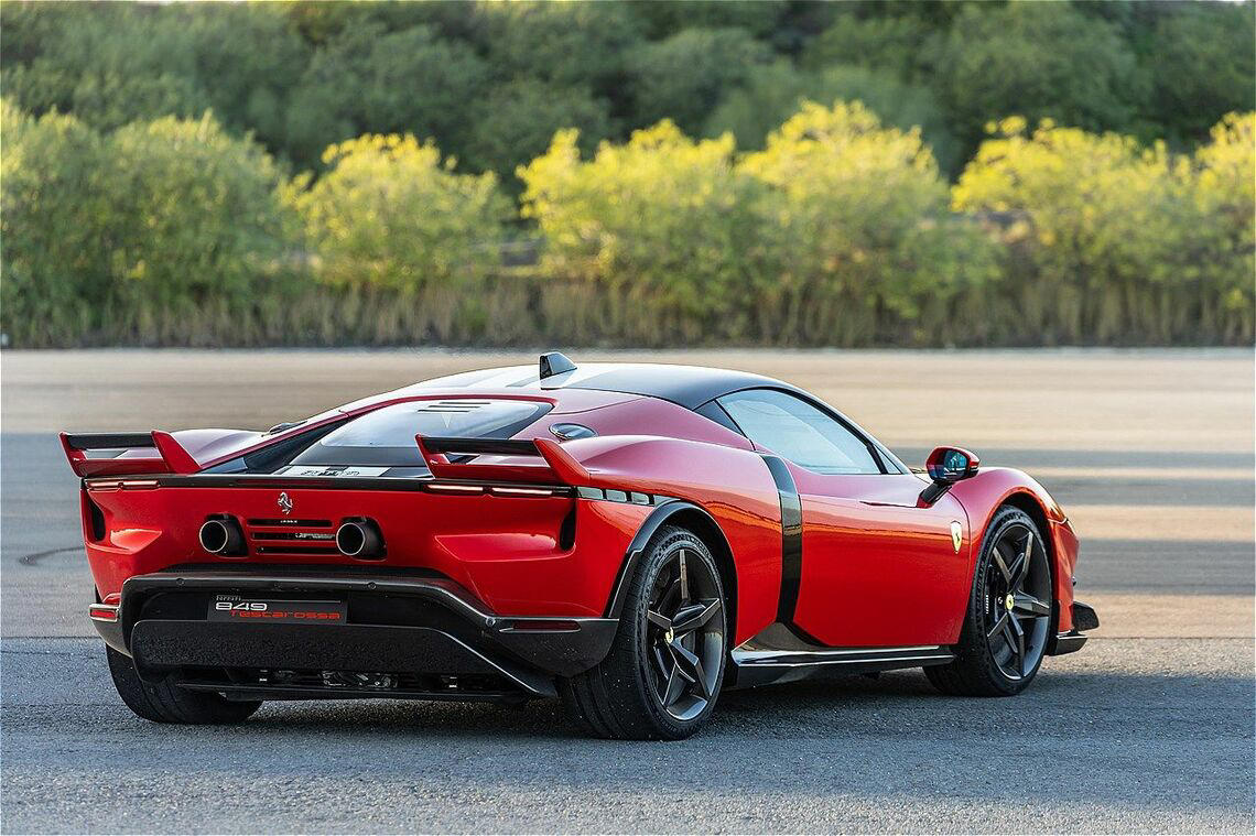 1050psの強心臓を持つ849テスタロッサ, 1000psを達成したSF90ストラダーレ, 伝統のネーミング“テスタロッサ”の意味, 従順と過激、ふたつの顔を両立