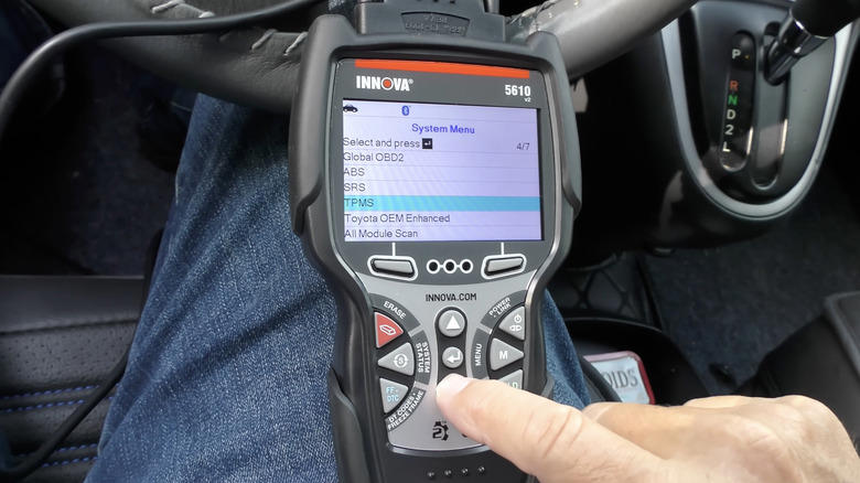 Motopower MP69033, Ancel BD310, Innova 5610, BlueDriver Bluetooth Pro, Foxwell NT301, How we put together our list