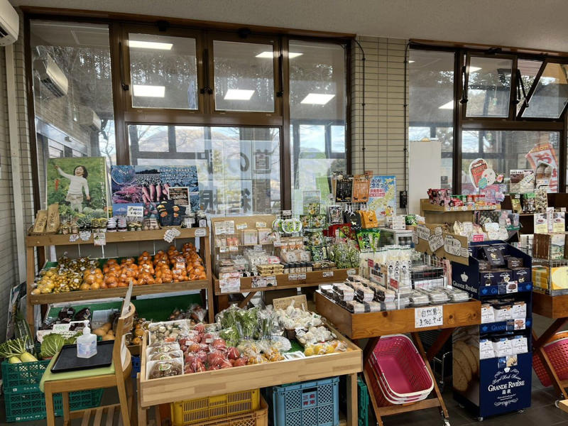 グルメや景色を楽しめる神奈川県の魅力を感じる道の駅へ, 1｜2025年リニューアル！ 超絶品・柚子胡椒が名物の道の駅, 道の駅 山北（山北町）, 2｜湘南エリア初！ 最新グルメが集結する話題の道の駅, 道の駅 湘南ちがさき（茅ヶ崎市）, 3｜関東屈指の絶景！ 芦ノ湖を一望できる道の駅, 道の駅 箱根峠（箱根町）, 4｜神奈川の食のテーマパーク！ 進化を続ける人気道の駅, 道の駅 足柄・金太郎のふるさと（南足柄市）, 5｜神奈川県唯一の村！ 自然と個性派グルメが魅力の道の駅, 道の駅 清川（清川村）, 【まとめ】神奈川県の道の駅は“旅の目的地”