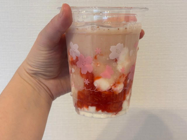 ・ゴンチャの「いちご杏仁」, ・かわいいの権化みたいなドリンク来た, ・美味しかったので自宅で再現を試みた, ・自作のいちご杏仁アーモンドミルクティーの味は……？