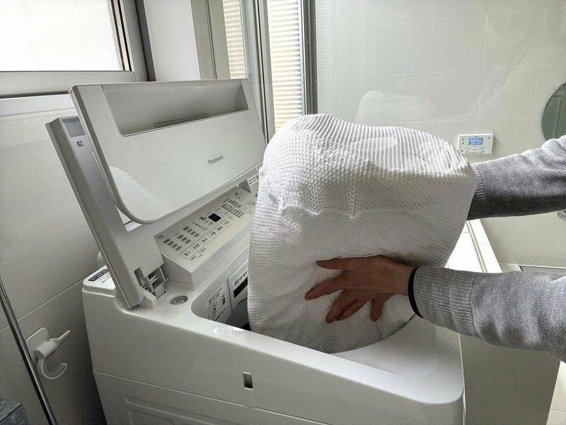 洗い替えをもたなくなったきっかけは「実家じまい」, 「年1枚のシーツ」で回す洗濯習慣, 「もしもの汚れ」は工夫で乗りきる, パジャマも最小限に厳選して管理をラクに, 「洗い替えなし生活」を2年続けて感じた変化