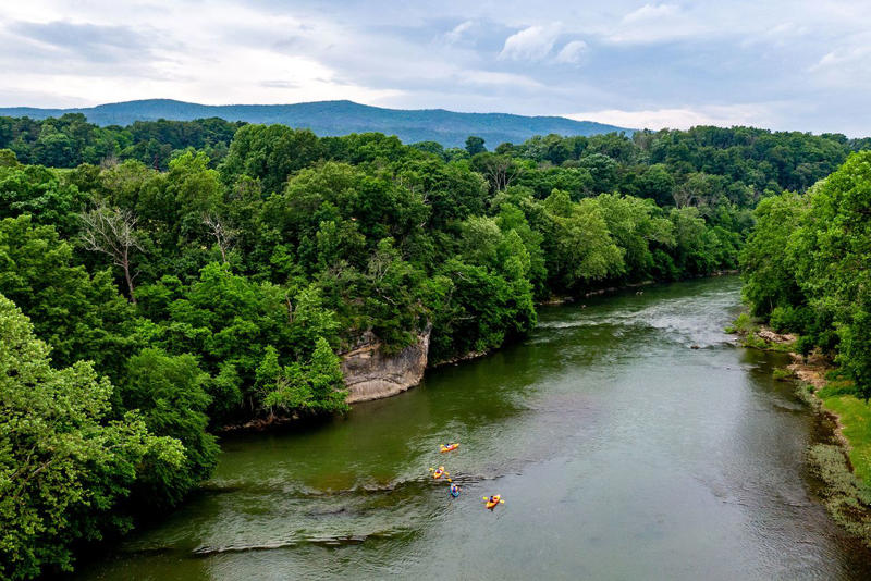 Where Is Page Valley?, Where To Stay, Best Things To Do, Where To Eat and Drink