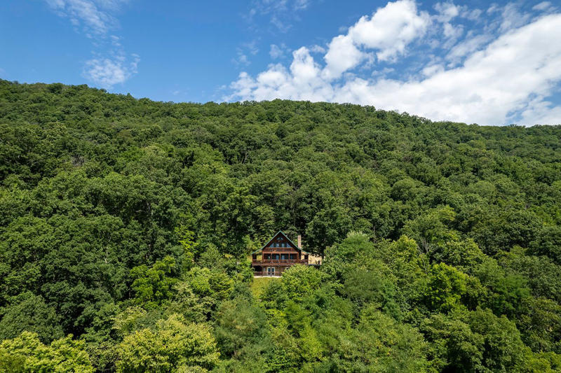 Where Is Page Valley?, Where To Stay, Best Things To Do, Where To Eat and Drink