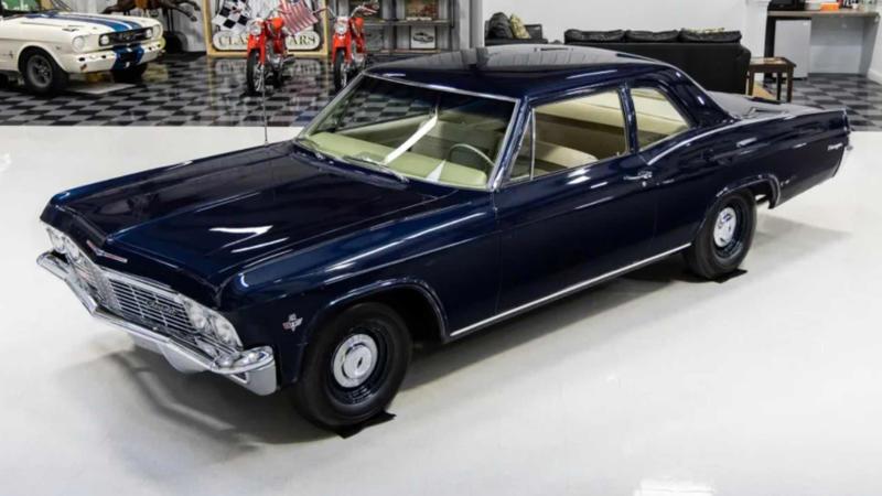 Several Full-Size Family Cars From The '60s Secretly Had Big-Block Power , The Chevy Biscayne 409 Is A Legendary Sleeper With A Racy Engine , The Biscayne 409 Is Becoming Very Valuable , Why Did These Family Cars Offer Racing Engines