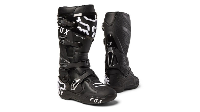 Fox Instinct, TCX Drifter, Alpinestars Tech 10, Alpinestars Corozal, Sidi Adventure 2 GoreTex, Forma Adventure, Klim Adventure GTX, Ravit Discovery GTX, Daytona Road Star GTX, Sidi Crossfire 3 SRS, Alpinestars Toucan, Gaerne SG-12, Leatt Moto 5.5 FlexLock Enduro, Methodology