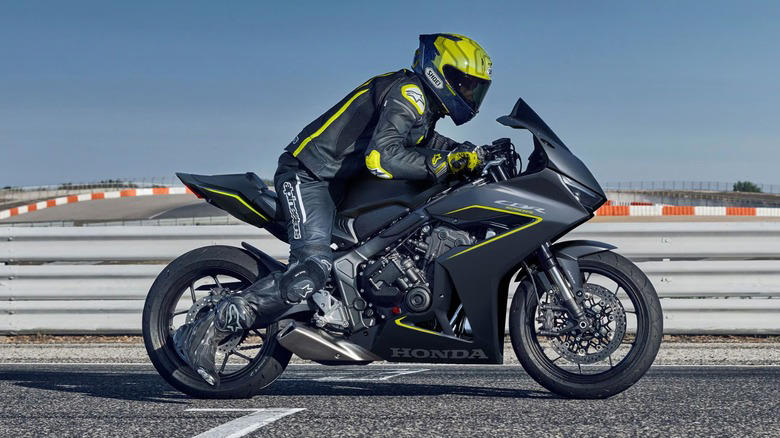CB500 Hornet/CBR500R, CB650R/CBR650R E-Clutch, NC750X DCT, Montesa Cota 4RT 260R/301RR, CB1000 Hornet SP, NT1100 DCT, Africa Twin, CBR1000RR-R Fireblade SP