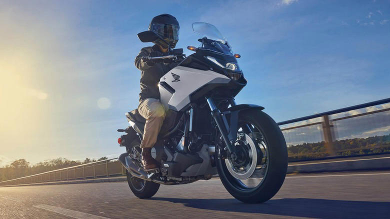CB500 Hornet/CBR500R, CB650R/CBR650R E-Clutch, NC750X DCT, Montesa Cota 4RT 260R/301RR, CB1000 Hornet SP, NT1100 DCT, Africa Twin, CBR1000RR-R Fireblade SP