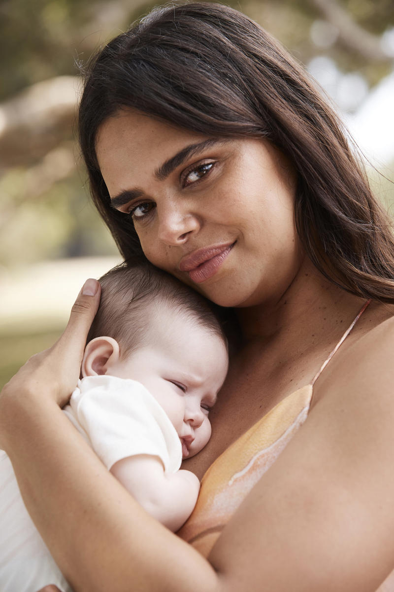 Does Samantha Harris have kids?, Where is Samantha Harris from?, Falling in love, What has Samantha Harris achieved?, A fateful meeting, The first days of motherhood, A house full of love, The importance of representation