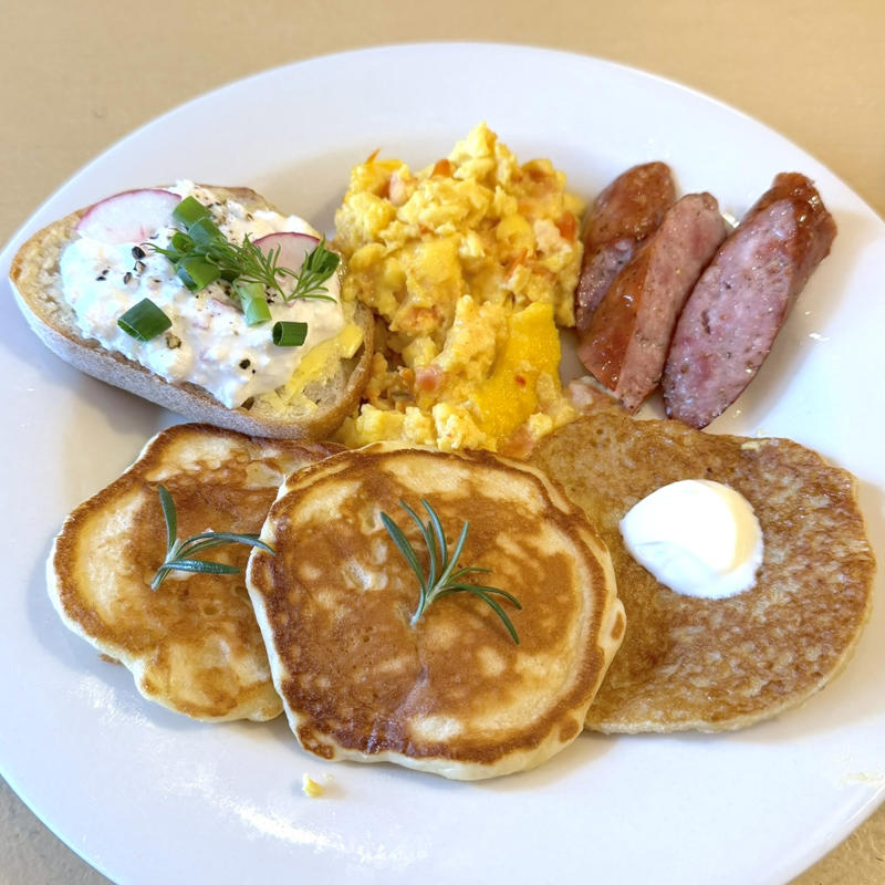スタートは滋味豊かなごちそうスープから, ポーランドのモーニングプレートはこちら！, お店で人気の朝ごはんベスト3は？, イギリス・アメリカ・台湾の朝食はいつも注文できます