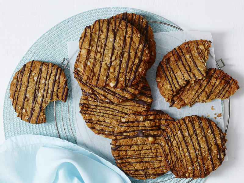 Ingredients, Test Kitchen tip, How to make this Anzac biscuits recipe, What makes Anzac biscuits chewy or crunchy?, How long can Anzac biscuits be stored?, What type of oats work best?, Recipe variation, What’s the story behind Anzac biscuits?, You’ll need these …, Variations on the Anzac biscuit