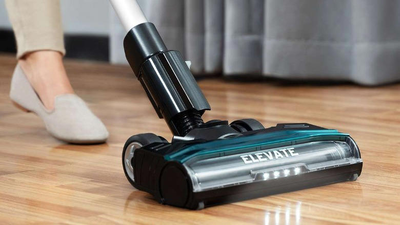 Eureka - H11 Elevate (25 kPa) Henry - Cordless (11.7 kPa), Vax - ONEPWR Blade 5 (18 kPa), Hoover - HF9 (19 kPa), Eureka - H11 Elevate (25 kPa)