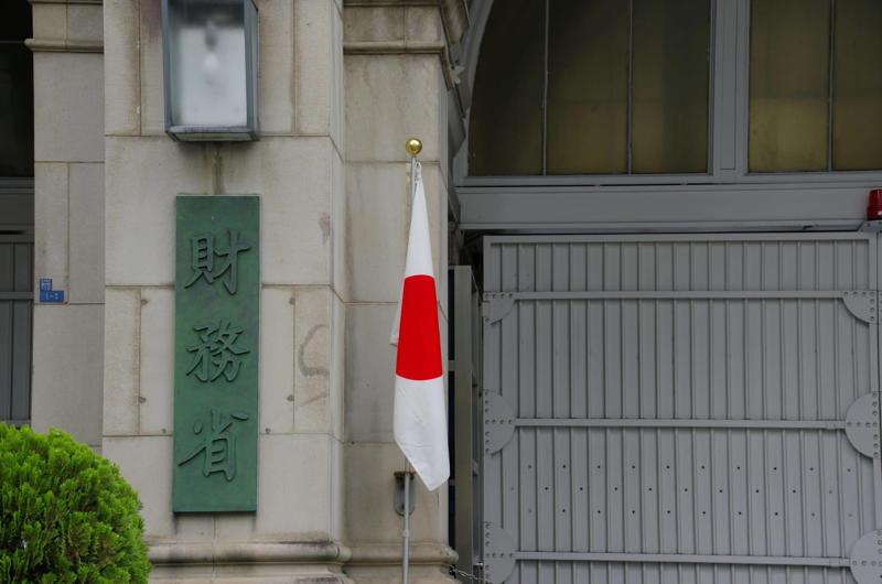 「4月利上げ」の線は薄い？, ドル/円相場は1ドル＝160円が“防衛ライン”, 中間選挙に向けてトランプ大統領はがむしゃらに手を打つ, 対米投資は「第二弾」、「第三弾」と立て続けに発表される公算大, 新FRB議長は7月か9月に利下げに踏み切る？