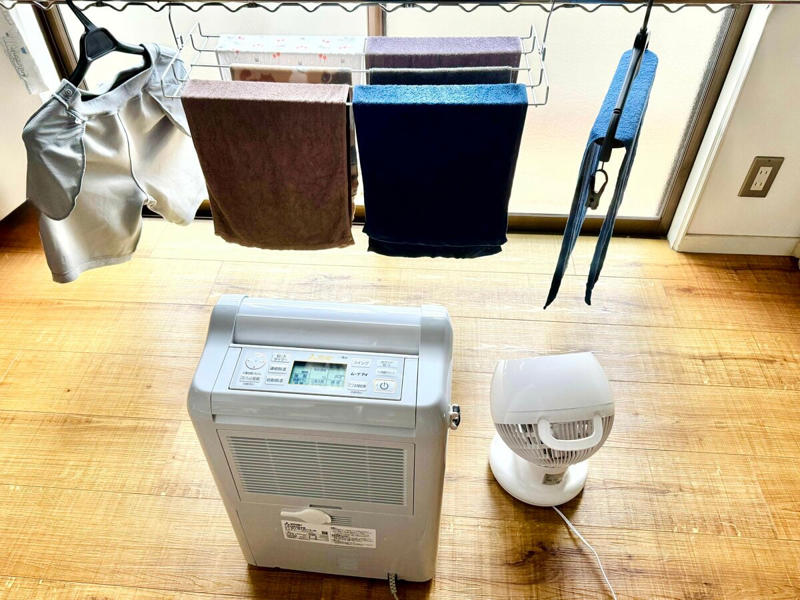 1：洗濯の悩みが激減した「除湿機」, 2：便利すぎて3台もち「布団乾燥機」, 3：足腰の負担が軽くなる「ソファ」, 4：暮らしの変化で「水きりラック」を再導入