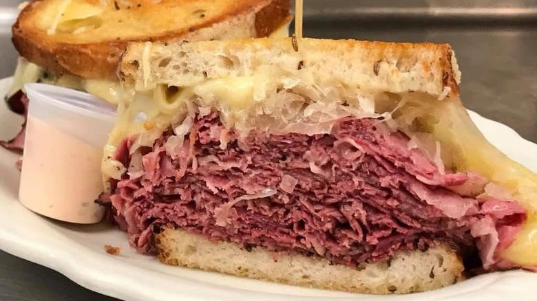 Crescent Moon Ale House in Omaha, Nebraska, Goose Hollow Inn in Portland, Oregon, Cottonwood Hotel in Omaha, Nebraska, Zingerman's Delicatessen in Ann Arbor, Michigan, Katz's Deli in New York City, Rein's Deli in Vernon, Connecticut, Mark's Off Madison in New York City, Langer's Deli in Los Angeles, Little Deli in Austin, Texas, Methodology