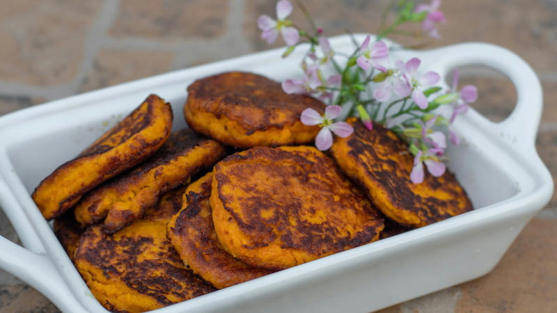 1. Classic Air Fryer French Fries, 2. Potato Wedges, 3. Sweet Potato Fries, 4. Curly Fries, 5. Waffle Fries, 6. Shoestring Fries, 7. Garlic-Parmesan Fries, 8. Loaded Fries, 9. Sweet Potato Wedges, 10. Carrot Fries, 11. Zucchini Fries, 12. Green Bean Fries, 13. Parsnip Fries, 14. Polenta Fries, 15. Tofu Fries, 16. Halloumi Fries, 17. Chickpea Fries, 18. Avocado Fries, 19. Eggplant Fries, 20. Jicama Fries