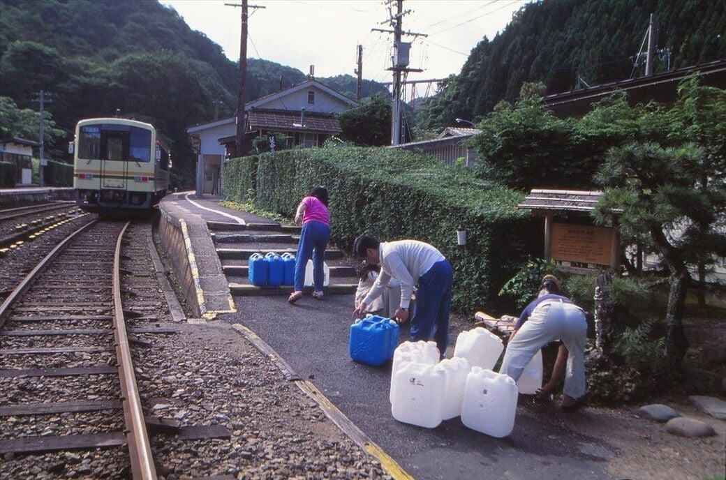 かつてはにぎわった「山間部の要衝」, 川沿いを行く「消えたローカル線」, 「原風景」を行く列車たち, 「寅さん」が旅するローカル線