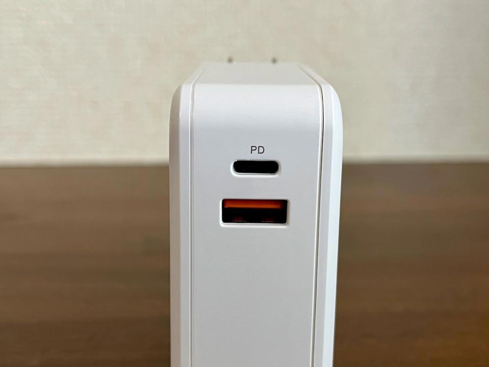 充電アダプターとバッテリーが一つに, 大容量とコンパクトサイズ、どっちを選ぶ？, 急速充電&amp;Type-Cにも対応, 防災も考慮するなら10000mAh