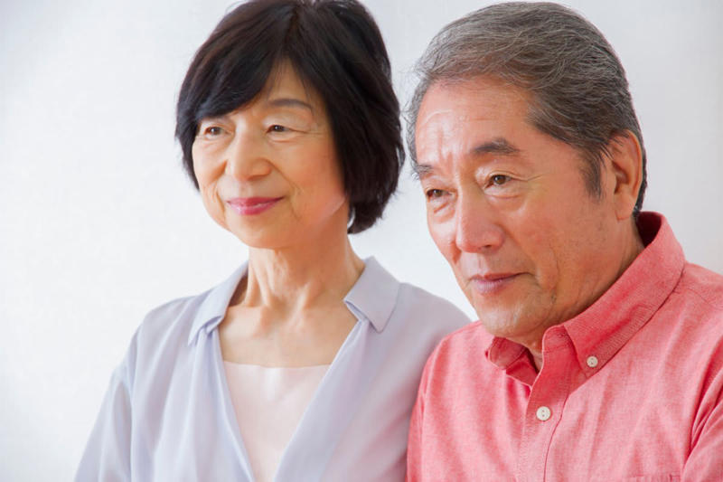 70歳代・二人以上世帯の貯蓄はいくら？平均と中央値から見る実態, 厚生年金の平均受給額は月いくら？男女差や分布をデータで解説, 厚生年金の平均受給額（月額）, 厚生年金の受給額分布：月額階級別の詳細データ, 国民年金の平均受給額は？ボリュームゾーンをデータで読み解く, 国民年金の平均受給額（月額）, 国民年金の受給額分布：月額階級別の詳細データ, 65歳以上・夫婦のみ無職世帯の生活費は平均いくら？, 家計収支の状況：毎月の不足額は？, シニア世代の医療費と介護費用の実態：年齢による変化を分析, 60歳以上の一人当たり年間医療費の推移, データから考えるセカンドライフの備え
