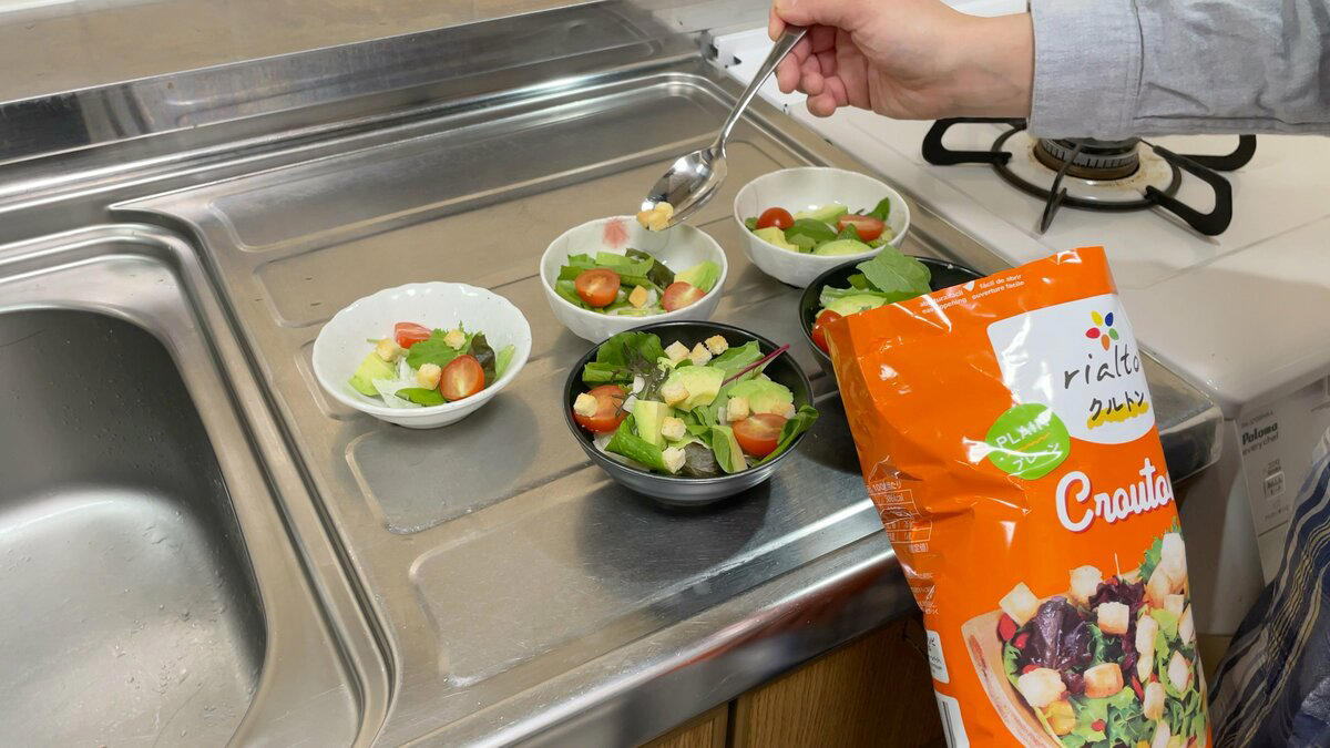 1：30秒でモッチモチ！香りもよい「冷凍タピオカ」, 2：分厚め生地で食べごたえ十分の「マカロニ」, 3：子どもウケ抜群、コスパ最高の「はちみつ梅」, 4：サラダにスープに大活躍！容量たっぷりの「クルトン」, 5：袋入りで使い勝手よし！「冷凍カーネルコーン」