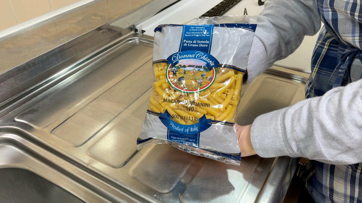 1：30秒でモッチモチ！香りもよい「冷凍タピオカ」, 2：分厚め生地で食べごたえ十分の「マカロニ」, 3：子どもウケ抜群、コスパ最高の「はちみつ梅」, 4：サラダにスープに大活躍！容量たっぷりの「クルトン」, 5：袋入りで使い勝手よし！「冷凍カーネルコーン」
