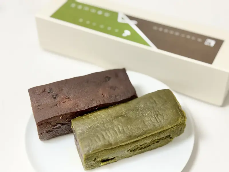 「一（HAJIME）ハーフ＆ハーフ」（1,998円), 世界が認めた、チョコレートの一棹, 創業70年以上 衣笠に根づく和菓子司「いづみや」, 伝統と革新をつなぐ、工場長という存在, 師匠の一言が、すべてを変えた, 和菓子の扉をひらく、チョコレートという選択