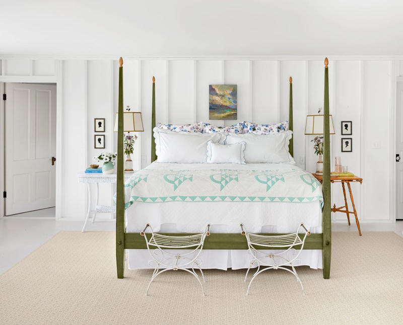 Get Ready for Guests, Throw Open the Windows, Freshen Up With Flowers, Lighten Up the Linens, Incorporate Springtime Shades, Repaint the Walls, Rearrange the Furniture, Swap Out Rugs