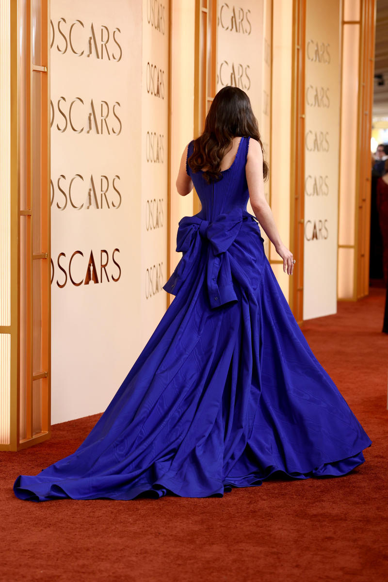 Gwyneth Paltrow , Anne Hathaway , Jacob Elordi , Audrey Nuna, Kate Hudson , Nicole Kidman , Hudson Williams, Teyana Taylor, Emma Stone , Jessie Buckley , Auliʻi Cravalho, Rose Byrne , Chase Infiniti , Barbie Ferreira, Shaboozey
