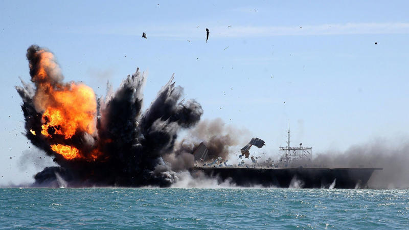 軍艦も撃沈する武器「海底の地雷」, 水中爆発の威力、船の背骨を折る, アメリカ海軍も被害「1988年の事件」, 探知困難な武器、除去も危険, ホルムズ海峡「世界のエネルギー大動脈」, 世界経済圧迫の切り札「海峡の機雷原」