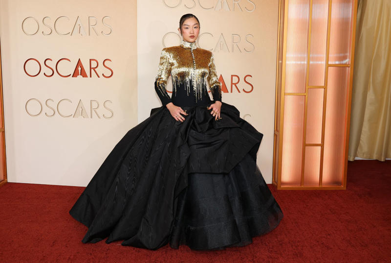 Gwyneth Paltrow , Anne Hathaway , Jacob Elordi , Audrey Nuna, Kate Hudson , Nicole Kidman , Hudson Williams, Teyana Taylor, Emma Stone , Jessie Buckley , Auliʻi Cravalho, Rose Byrne , Chase Infiniti , Barbie Ferreira, Shaboozey