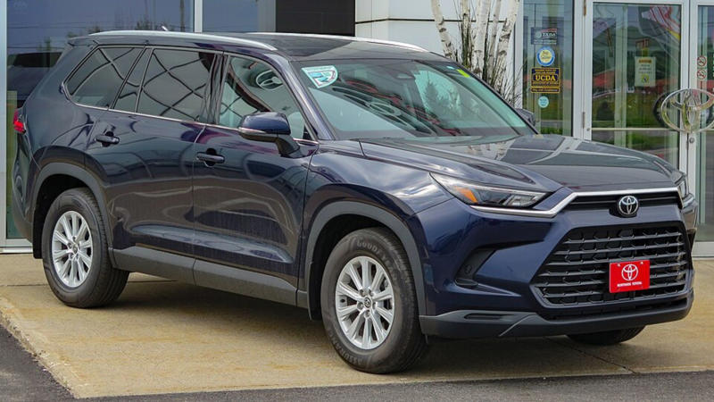 2024 Toyota Highlander (,815), 2025 Honda CR-V (,850), 2025 Lexus UX 300h Hybrid (,900), 2024 Toyota Venza Hybrid (,945), 2024 Acura RDX (,950), 2025 Volvo XC40 AWD (,895), 2025 Audi Q3 (,495), Volkswagen Taos (,390), Jeep Compass (,995), Chevrolet Equinox (,800), Nissan Rogue (,690), Hyundai Tucson (,875), GMC Terrain (,500), Ford Escape (,495)