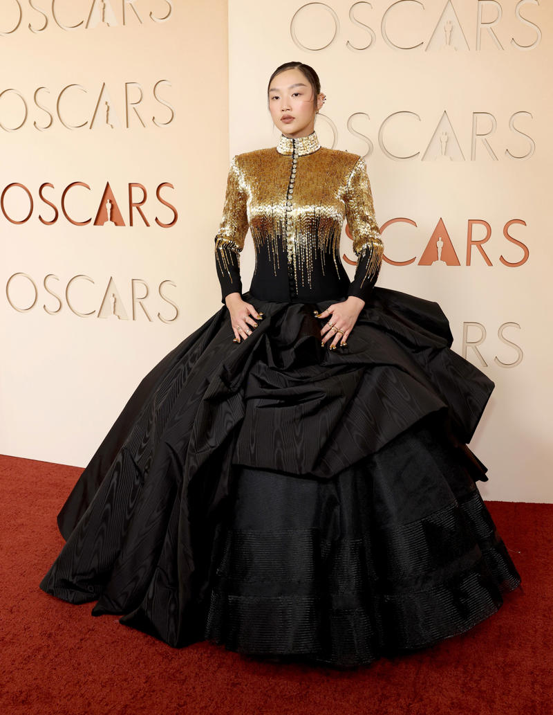 Gwyneth Paltrow , Anne Hathaway , Jacob Elordi , Audrey Nuna, Kate Hudson , Nicole Kidman , Hudson Williams, Teyana Taylor, Emma Stone , Jessie Buckley , Auliʻi Cravalho, Rose Byrne , Chase Infiniti , Barbie Ferreira, Shaboozey