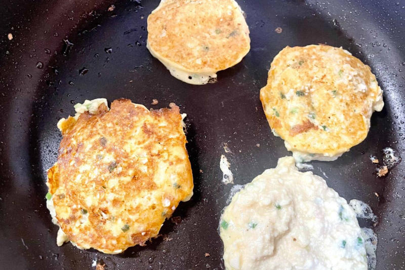 ■「豆腐のお焼き」の材料, ■まな板も包丁もいらないお手軽レシピ, ■生地がゆるめなので丁寧に焼く, ■味しっかりめで、おつまみに最高