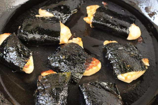 満足感たっぷり！「ささみ海苔」「にんじんとキャベツの塩昆布バター」2品弁当, 1品目 ささみ海苔, 2品目 にんじんとキャベツの塩昆布バター, 2品弁当の詰め方プロセス, 「心が楽になる2品弁当」のルール