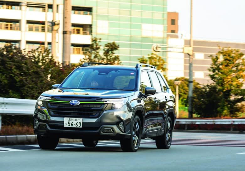 敢えて燃費を追いすぎない！個性と快楽の新ハイブリッドSUV, Point1 トヨタTHS Ⅱを応用した走りと快楽のスバル流ハイブリッド, Point2 スバルらしくないほど上質さを追求したインテリア, Point3 ラゲッジ容量は約500Lでアイサイトも着実に進化