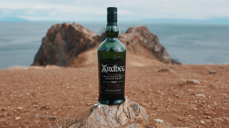 Glen Scotia 15-year, Talisker 10-year, Loch Lomond 18-year, Benriach The Twelve, Ardbeg 10-year, Laphroaig 18-year, Oban 14-year, Aberfeldy 12-year, Glenfiddich Gran Reserva 21-year, Chivas Regal 18-year Pauillac Wine Finish