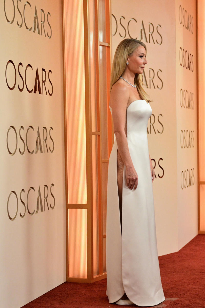 Gwyneth Paltrow , Anne Hathaway , Jacob Elordi , Audrey Nuna, Kate Hudson , Nicole Kidman , Hudson Williams, Teyana Taylor, Emma Stone , Jessie Buckley , Auliʻi Cravalho, Rose Byrne , Chase Infiniti , Barbie Ferreira, Shaboozey
