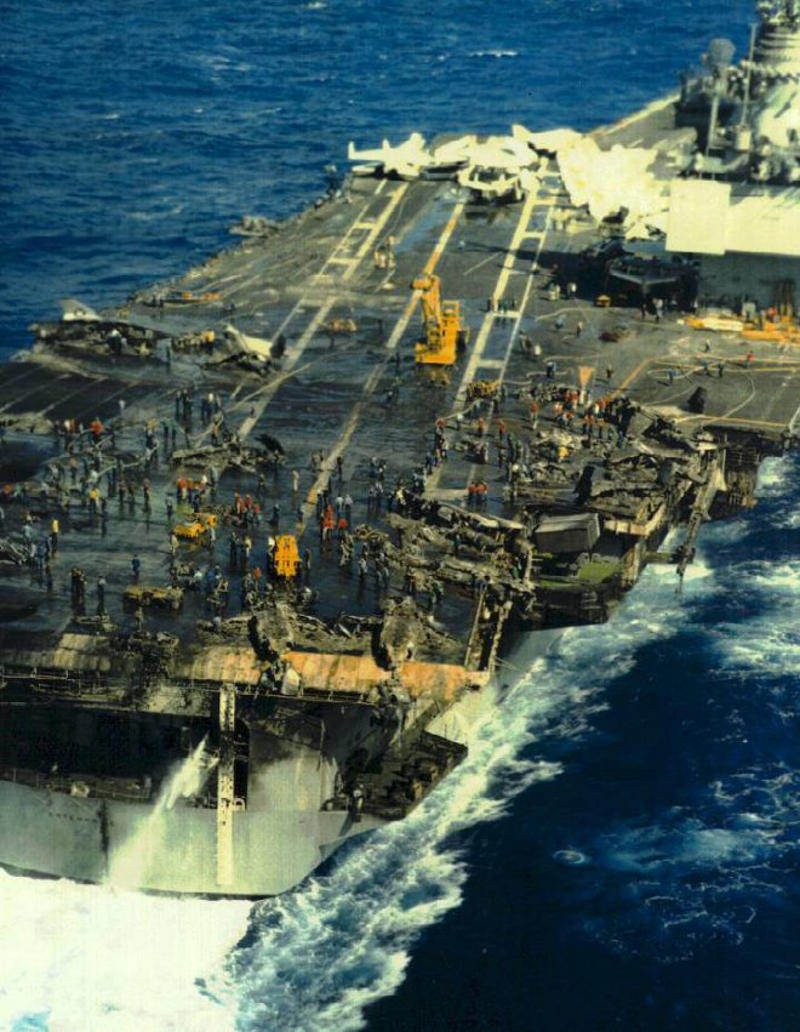 軍艦も撃沈する武器「海底の地雷」, 水中爆発の威力、船の背骨を折る, アメリカ海軍も被害「1988年の事件」, 探知困難な武器、除去も危険, ホルムズ海峡「世界のエネルギー大動脈」, 世界経済圧迫の切り札「海峡の機雷原」