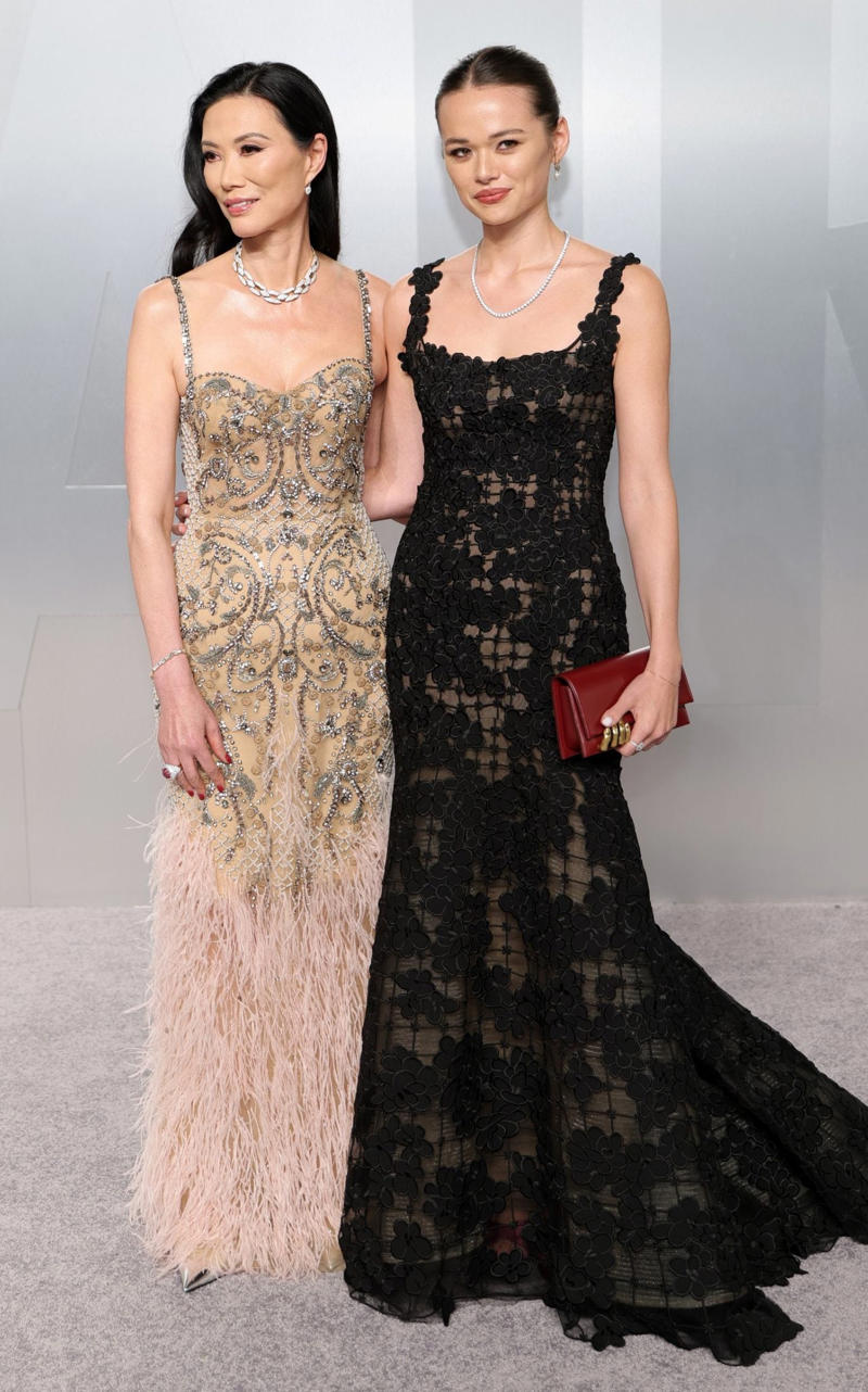 Wendi Deng Murdoch and Grace Murdoch Oscars 2026, Jane Fonda, Sarah Pidgeon in Calvin Klein, Olivia Rodrigo in Saint Laurent, Naomi Watts in Balenciaga, Monica Lewinsky in Oscar de la Renta, Kim Kardashian in Gucci, Wendi Deng Murdoch and Grace Murdoch, Minnie Driver, Nicole Kidman, Marisa Abela in Revolve, Zoe Saldana in Saint Laurent, Helen Hunt in Stella McCartney, Hailey Bieber in Giorgio Armani, Kaia Gerber in Givenchy, Colman Domingo in Jacquemus, Philippine Leroy-Beaulieu, Sir Mick Jagger and Melanie Hamrick, Jeff Goldblum and Emilie Livingston in ERL Artisanal, Cara Delevingne in Thom Browne, Karlie Kloss in Gucci, Anjelica Huston, Sarah Paulson and Holland Taylor, Leslie Mann, Meg Ryan, Lauren Sanchez Bezos and Jeff Bezos, Tracee Ellis Ross in Marine Serre, Dree Hemingway in Conner Ives, Isla Fisher in Yara Shoemaker, Jessica Alba in Tamara Ralph, Kris Jenner in vintage Valentino, Rachel Sennott in Balenciaga, Dua Lipa and Callum Turner, Kristen Wiig in Monse, Elle and Dakota Fanning, Simone Ashley, Laura Harrier in Gucci, Kendall Jenner in Chanel, Grace Gummer, Mamie Gummer, Louisa Jacobson in Khaite, Suki Waterhouse and Robert Pattinson, Rita Ora in Tamara Ralph, Jessie Buckley in Chanel, Nicole Kidman in Chanel, Rose Byrne in Dior, Teyana Taylor in Chanel, Renate Reinsve in Louis Vuitton, Timothée Chalamet in Givenchy, Kylie Jenner in Schiaparelli, Demi Moore in Gucci, Gwyneth Paltrow in Armani Privé, Michael B. Jordan in Louis Vuitton, Zendaya and Robert Pattinson, Emma Stone in Louis Vuitton, Kate Hudson and Goldie Hawn, Chase Infiniti in Louis Vuitton, Felicity Jones in Prada, Anne Hathaway in Valentino, Odessa A’zion in Valentino, Wunmi Mosaku in Louis Vuitton, Elle Fanning in Givenchy, Kirsten Dunst and Jesse Plemons, Amy Madigan in Dior, Zoe Saldaña in Saint Laurent, Mia Goth in Dior, Paul Mescal and Gracie Abrams, Inga Ibsdotter Lilleaas in Loewe, Mikey Madison in Dior, Rachel McAdams in Alberta Ferretti, Mckenna Grace, Pedro Pascal in Chanel, Barbie Ferreira in GapStudio, Adrien Brody in Gucci, Jacob Elordi in Bottega Veneta, Charithra Chandran in Miss Sohee, EJAE in Dior, Audrey Nuna in Thom Browne, Rei Ami in Rahul Mishra, Huma Abedin and Anna Wintour, Leonardo DiCaprio in Dior, Kate Hawley, Damson Idris in Prada, Sigourney Weaver in Valentino, Alana Haim in Louis Vuitton, Heidi Klum, Hudson Williams in Balenciaga, Alicia Silverstone, Channing Tatum in Versace, Kathy Bates, Chloe Zhao, Joel Edgerton, Misty Copeland in David Koma, Maya Rudolph in Chanel, Ava DuVernay in Louis Vuitton, Anna Wintour, Benicio Del Toro in Giorgio Armani, Usher in Giuliva Heritage, Melissa McCarthy, Jack O’Connell in Dunhill, Lola Kirke in Simone Rocha, Fran Drescher in Ami, Jason Bateman in Dunhill, Ariana Greenblatt in John Galliano, Stellan Skarsgård, Kristen Wiig in Elie Saab, Jacobi Jupe, Kieran Culkin in Paul Smith, Nick Jonas and Priyanka Chopra Jonas, Wagner Moura in Zegna, Conan O’Brien, Vicky Krieps in Bottega Veneta, Ethan Hawke, Shaboozey in Campillo, Spike Lee, Joe Alwyn in Valentino, Kevin O’Leary, Ryan Destiny in Ami, Javier Bardem, Mark Strong in Giorgio Armani, Felix Kammerer in Saint Laurent, Ginnifer Goodwin in Monse, Susie and Nick Cave, Amelia Dimoldenberg in Ralph Lauren, Manu Rios in Saint Laurent