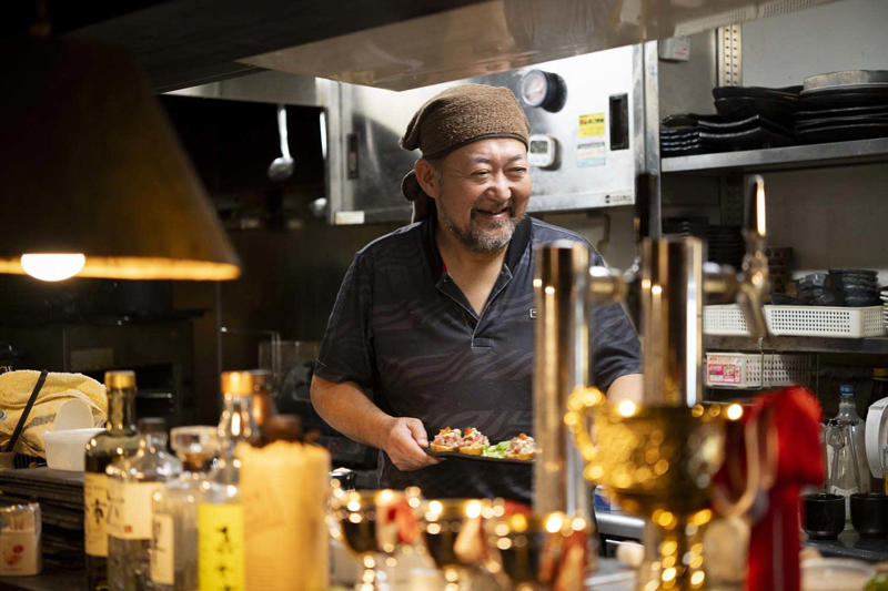さばきたて、即カウンターの幸せ『酒とつまみと魚屋と』, 『酒とつまみと魚屋と』店舗詳細, てっちりがコレ？の二度見プライス『居酒屋 いなか』, 『居酒屋 いなか』店舗詳細, 尻に根が張る心地よい酒肴たち『六人衆』, 『六人衆』店舗詳細, 黒板メニューが必見のフレンチ酒場『フレンチバル FujiTaka』, 『フレンチバル FujiTaka』店舗詳細, ほの暗いカウンターから翔 んでWORLD『FROGPLACE』, 伊達な兄弟が導くリトルイタリー『アンドゥ―マ』, 『アンドゥ―マ』店舗詳細